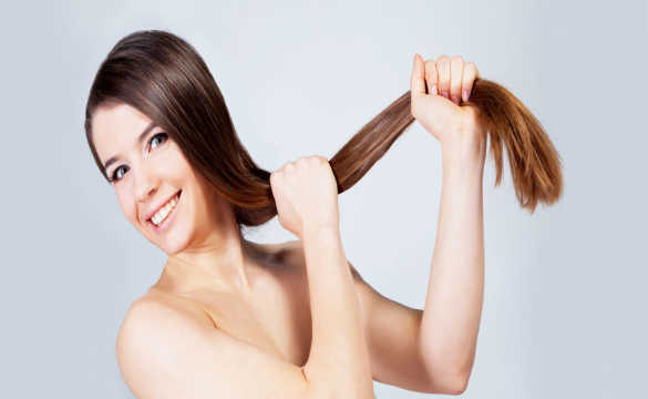 Θέλεις δυνατότερα και ομορφότερα μαλλιά; Δοκίμασε αυτές τις 7 συμβουλές